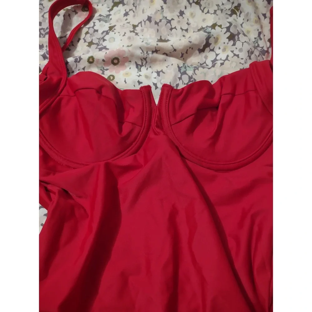 Quince Red Italian Underwire One-Piece Swimsuit S Adjustable Straps